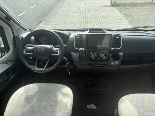 Carado CV 640 PRO+ 180PS + Heavy Chassis Foto: 12