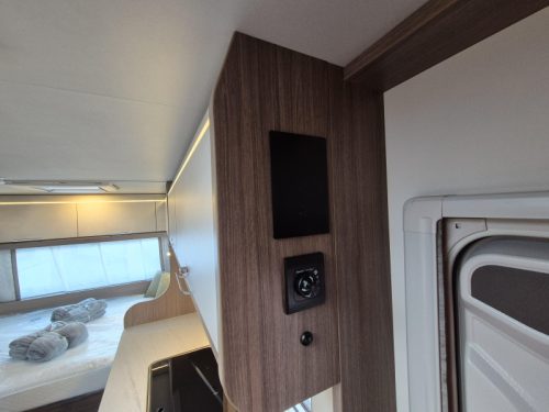 Tabbert Cazadora 420 QD 2.3 Layout with mega kitchen! photo: 14