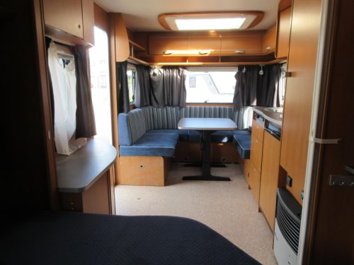 Dethleffs Camper 500 DB LOTS OF SPACE - AND MOVER photo: 3