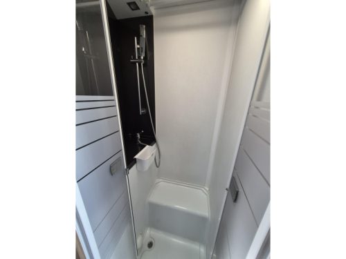 Adria Coral Axess 670 SC Lit &agrave; la fran&ccedil;aise, porte-v&eacute;los photo : 15