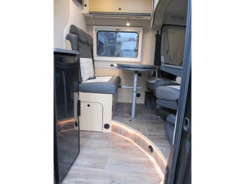 Sunlight Cliff 640 Tough van Single beds photo: 13