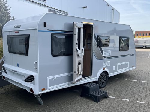 Knaus Sport Platinum 500 EU ENKELE BEDDEN-VLOERVERW Foto: 1