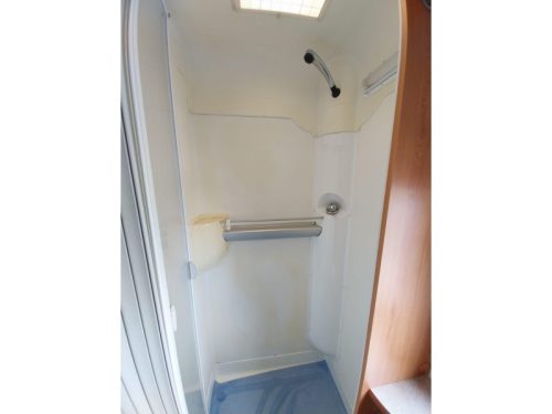 Hymer Eriba mit 44497 km und Dachklimaanlage Foto: 11