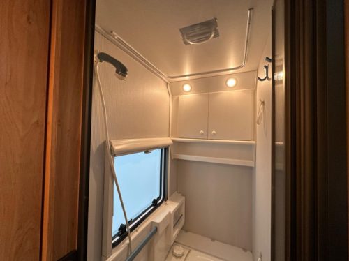 Knaus S&uuml;dwind 450 FU photo: 20