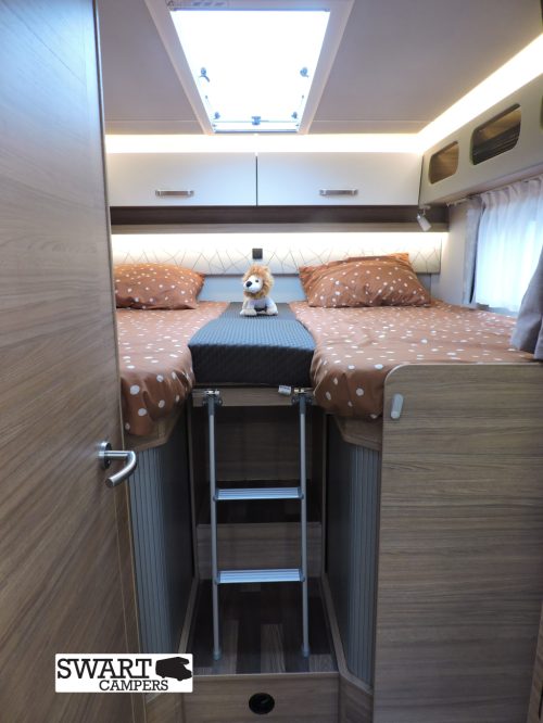 Weinsberg CaraCore 700 MEG, Automaat Camas individuales Techo elevable 4 plazas foto: 18