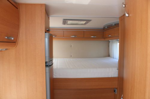 Knaus Sun Ti 700 Meg, Querbett, Garage, drehbare Vordersitze, Halbdinette, Sitzbank. Bj. 2008 Marum (Groningen) Foto: 7