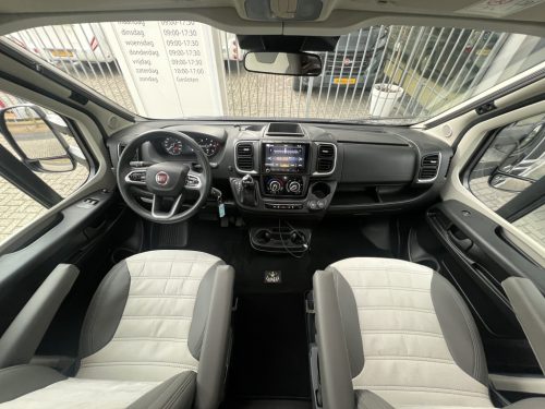 Sunlight T68 ADVENTURE EDITION SINGLE BEDS+POP-TOP ROOF 9-TR AUTO photo: 11