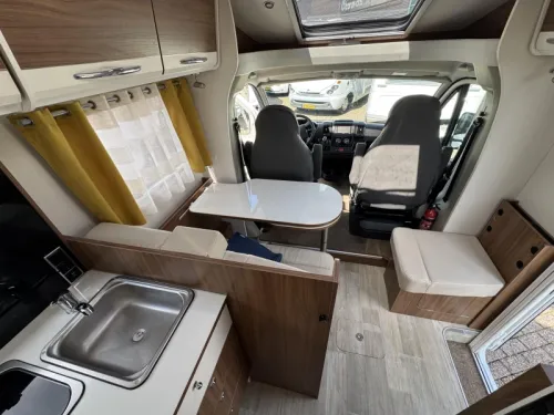 Pilote Essentiel P 700 single beds & cruise photo: 4