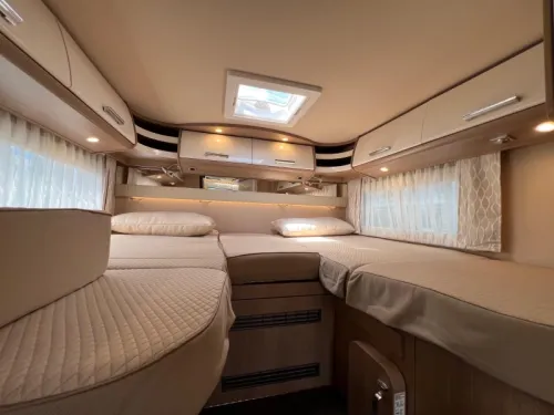Carthago C-Tourer T 143 LE MERDCEDES/2 SOLAR PANELS. photo: 5