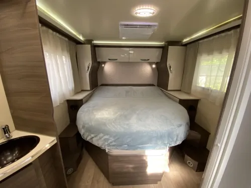 McLouis Yearling 81G Limited Edition Roof air conditioning | Holiday ready photo: 14