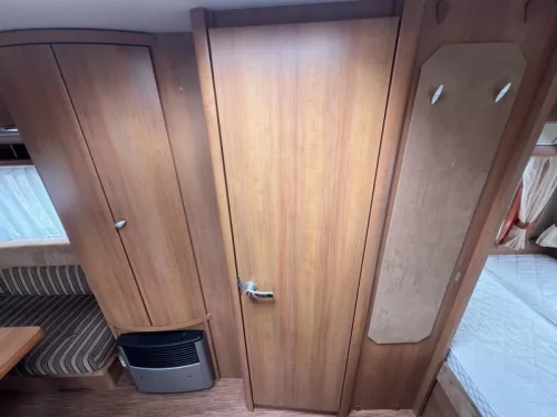 Hobby Excellent 455 UF Truma Mover, Deeltent Foto: 10