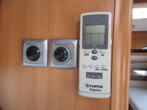 Eriba Nova 530 GL Markise, Rangierhilfe, Klimaanlage Foto: 15