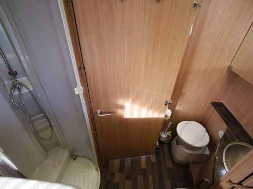 Knaus Sky I 700 LEG Automatic - without drop-down bed photo: 12