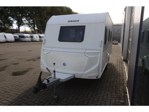 Knaus Sport 420 QD Transverse bed & spacious kitchen! photo: 4