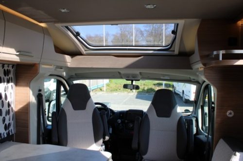 Junger Knaus VanSation 650 Peugeot 2.2 l/ 165 PS mit nur 7.873 km Einzelbetten (45  Foto: 22