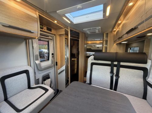 Knaus 700 MEG Sky Ti 8T Automatic Single Beds 2X Air Conditioning Towing hitch photo: 10