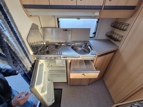 Eifelland 490 Holiday, 2nd owner with bag awning and side wall photo: 10