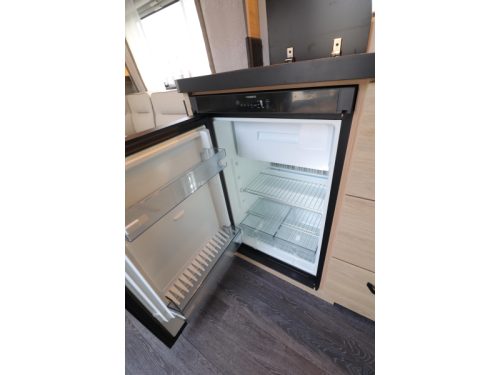 Weinsberg CaraOne Edition HOT 450 FU MODEL 2026 French bed 927  photo: 13