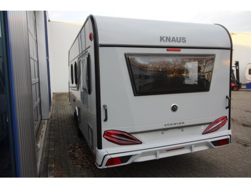 Knaus Sudwind Black Selection 500 EU Single beds & round seating! photo: 3