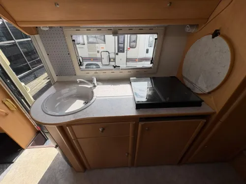Weinsberg Komet 680 MQ,Fixed bed,Pop-top roof  photo: 11