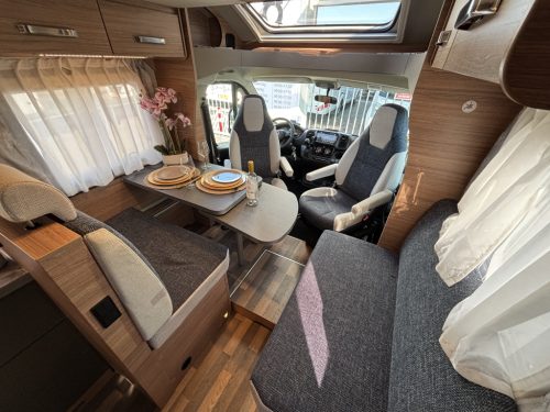 Weinsberg CaraSuite 650 9-GANG AUTOMAAT FRANZ&Ouml;SISCHES BETT + HUBDACH  Foto: 1