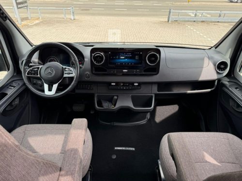 Hymer MLT 580 V6 190HP Single Beds Led 2 Solar Panels photo: 20