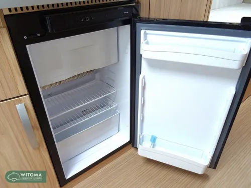 Eriba Nova Light 470 mover floor heating ETC photo: 8