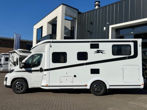 Laika Kosmo 319 automatic, single beds photo: 5