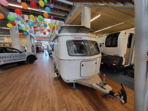 Eriba Touring 310 very complete and neat photo: 2
