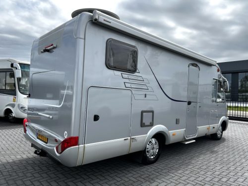 Hymer B614 CL Querbett/Hubbett/160PS Foto: 2