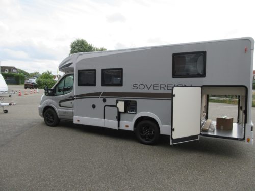 McLouis Sovereign 381 Queens bed / automatic photo: 4