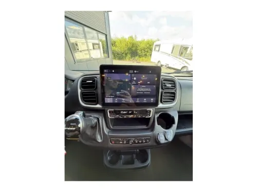 Carthago C-Tourer T 144 LE 4 Personen, LPG, Automatik Foto: 21