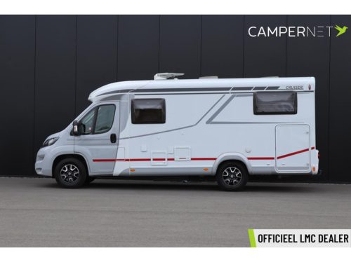 LMC Cruiser V646 140hp Automatic | HEO safe locks | Thule awning | Towbar | Single beds | Bearlock | Panoramic roof | Compact model photo: 2
