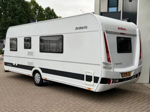 Dethleffs Nomad 520 RET L&auml;ngsbetten, Rangierhilfe, Klimaanlage Foto: 7