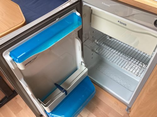 Knaus Sudwind 450 TUF awning  photo: 11