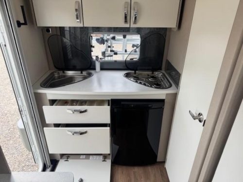 Swift Mondial 370 SE mover unico verona awning photo: 13