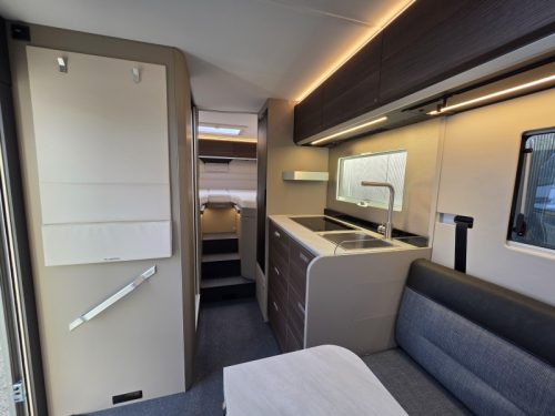 Adria Compact Supreme DL photo: 20