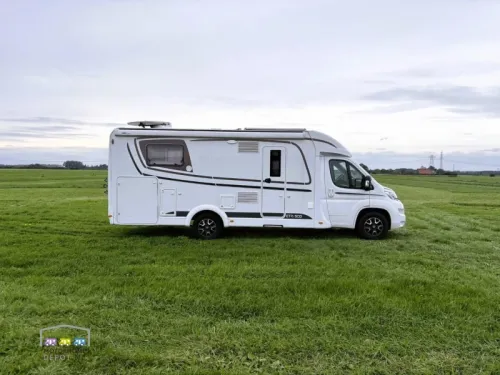 Hymer Etrusco 7400 SB Type X  foto: 2