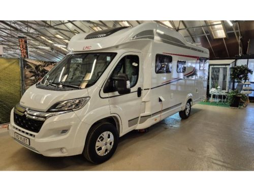 LMC Tourer Lift H 730 G Drop-down bed/air conditioning/solar panel photo: 1