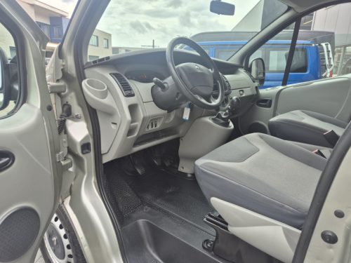 Renault Trafic 2.5 DCI Airco photo: 11