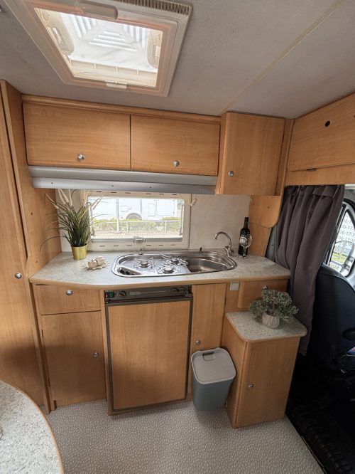 Chausson Welcome 50 5.40m COMPACT! CIRCULAR SEATING + FOLDING BED photo: 4