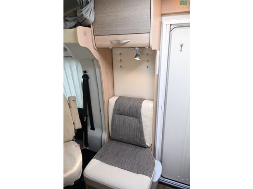 B&uuml;rstner Travel Van T 620 photo: 7