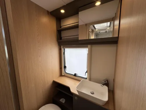 LMC Tourer Lift H 730 G photo: 15