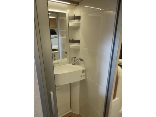 Hymer Yellowstone 601 AUTOMAAT SLAAPDAK  foto: 8