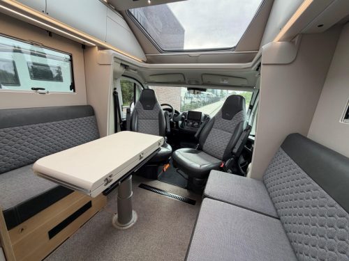 Adria Coral Plus 670 DL LEVEL/LITHIUM/WECHSELRICHTER Foto: 4