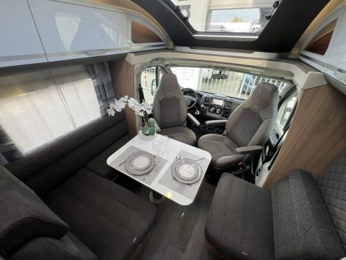 Adria Coral Plus 670 SLT EINZELBETTEN+RUNDSITZ OFEN KAMERA Foto: 1