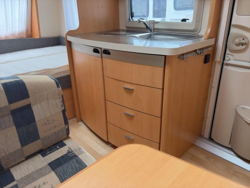 Hobby De Luxe 400 SF Rangierhilfe/Vorzelt/Fahrradtr. Foto: 6