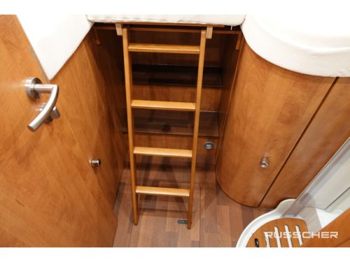 Carthago CHIC C-LINE i 4.9 5 person 150hp | Single beds | Roof air conditioning photo: 18