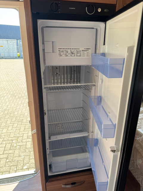 Weinsberg CaraSuite 650 MF Level system photo: 12