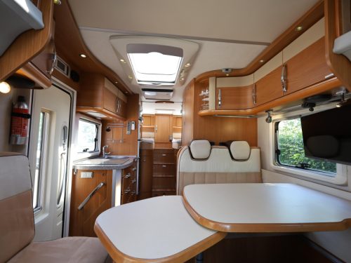 Hymer Tramp 674 SL single beds | roof air conditioning photo: 2